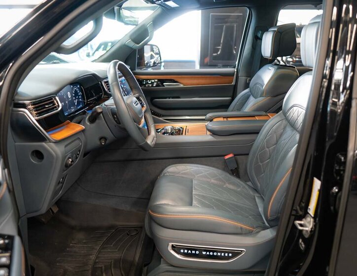 Jeep Grand Wagoneer SUV 6,4 l 351 kw