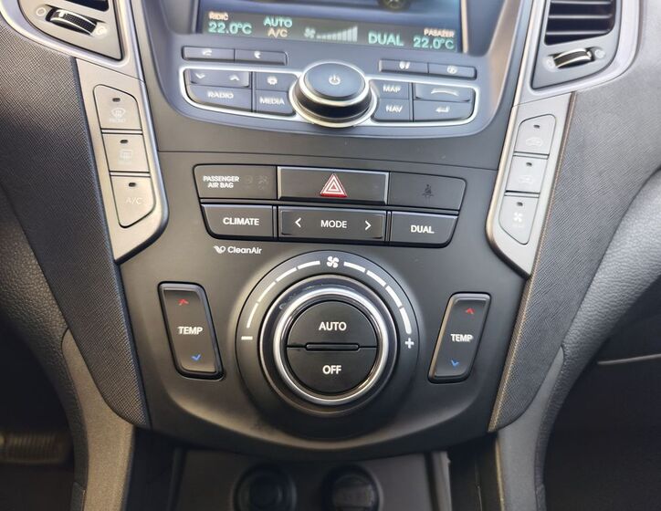 Hyundai Grand Santa Fe 28