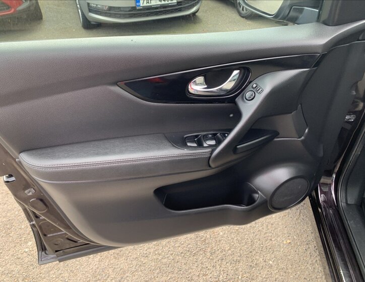 Nissan Qashqai SUV / Terénní 1,6 l 96 kw