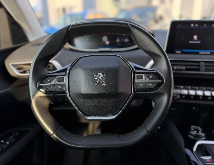 Peugeot 3008 SUV / Terénní 1,2 l 96 kw