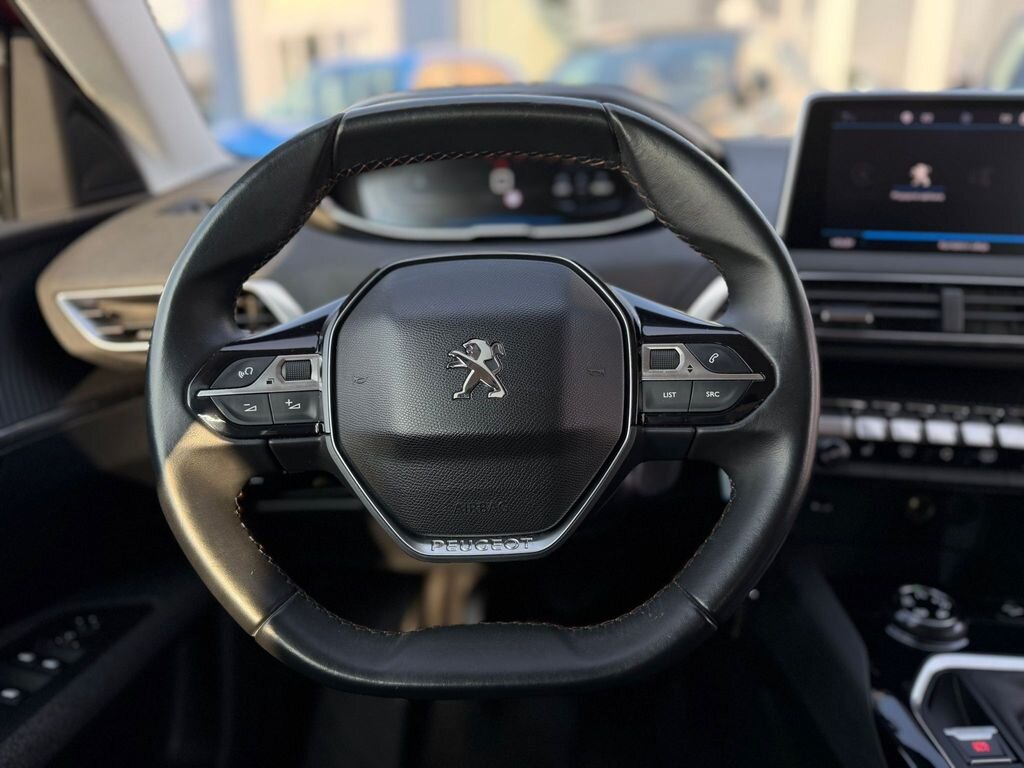 Peugeot 3008 SUV / Terénní 1,2 l 96 kw