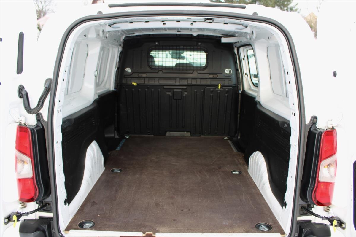 Opel Combo Skříň 1,5 l 96 kw