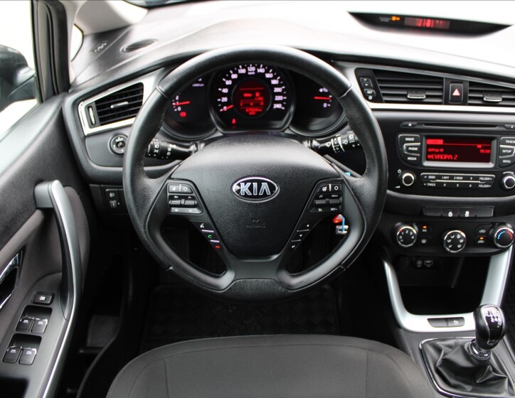 KIA Ceed 10