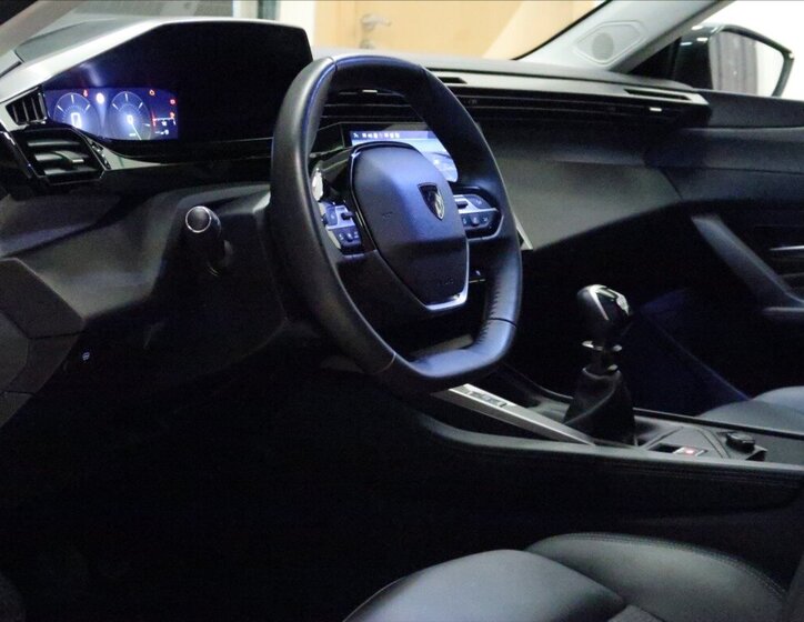 Peugeot 308 Hatchback 1,2 l 96 kw