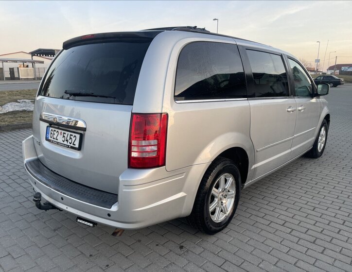 Chrysler Town & Country MPV 3,8 l 142 kw