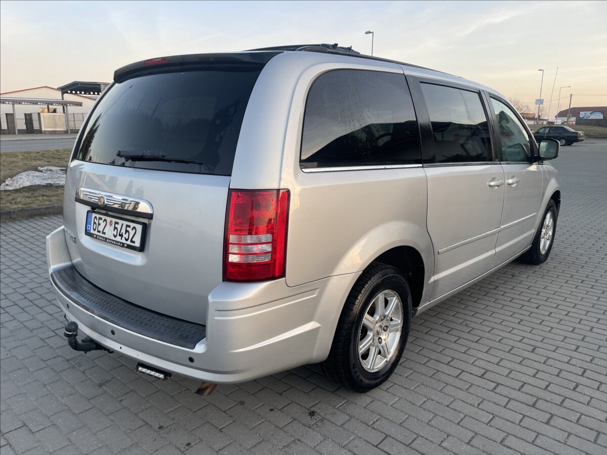 Chrysler Town & Country MPV 3,8 l 142 kw