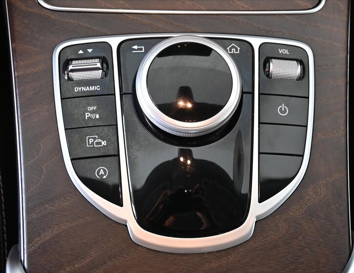 Mercedes-Benz Třídy C 24