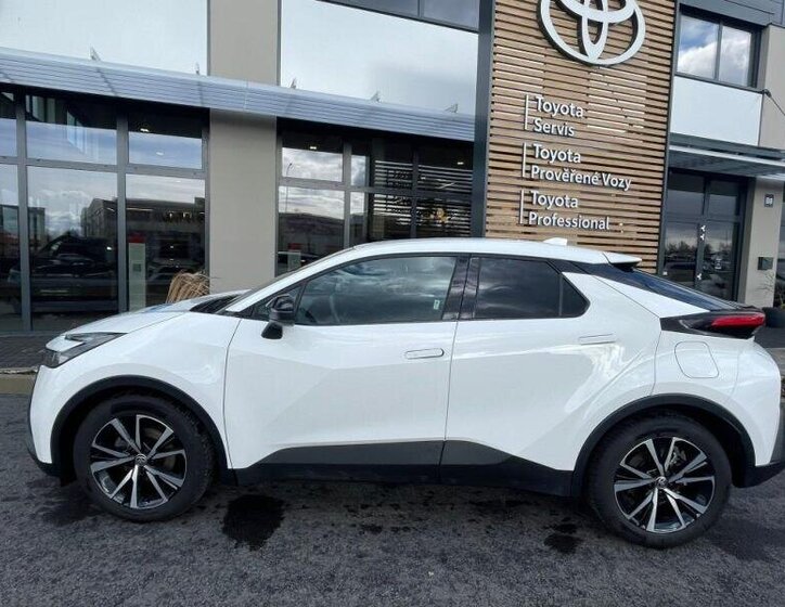 Toyota C-HR SUV / Terénní 1,8 l 98 kw