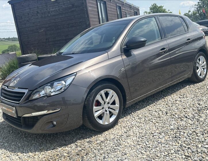 Peugeot 308 1