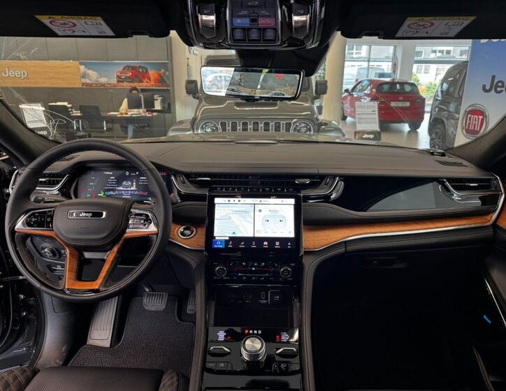 Jeep Grand Cherokee 16