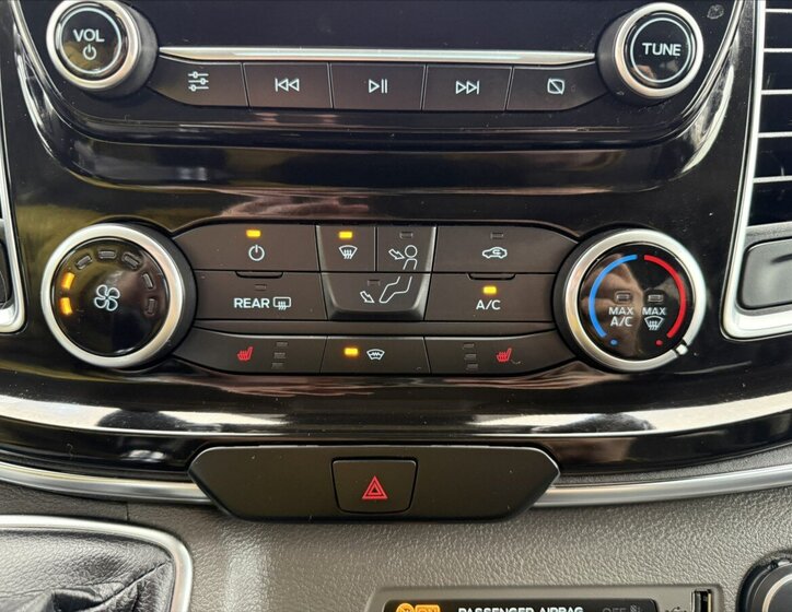 Ford Tourneo Custom MPV 2,0 l 125 kw