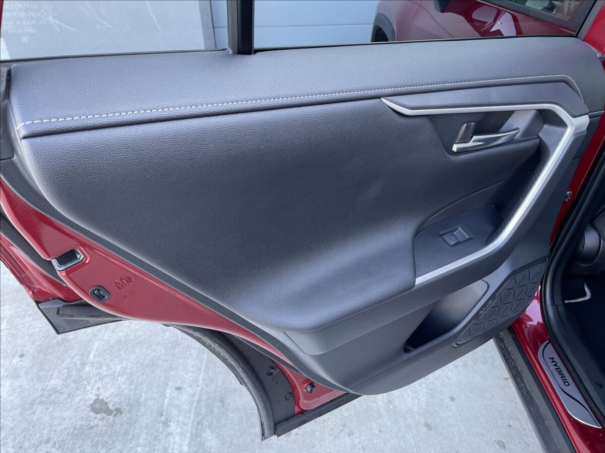 Toyota RAV4 Kombi 2,5 l 163 kw