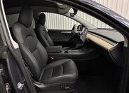 Tesla Model Y SUV / Terénní 0,0 378 kw