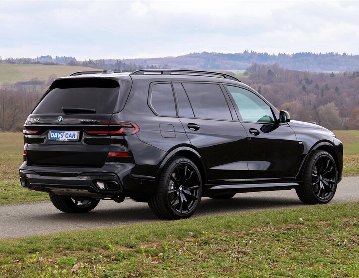 BMW X7 SUV / Terénní 3,0 l 259 kw