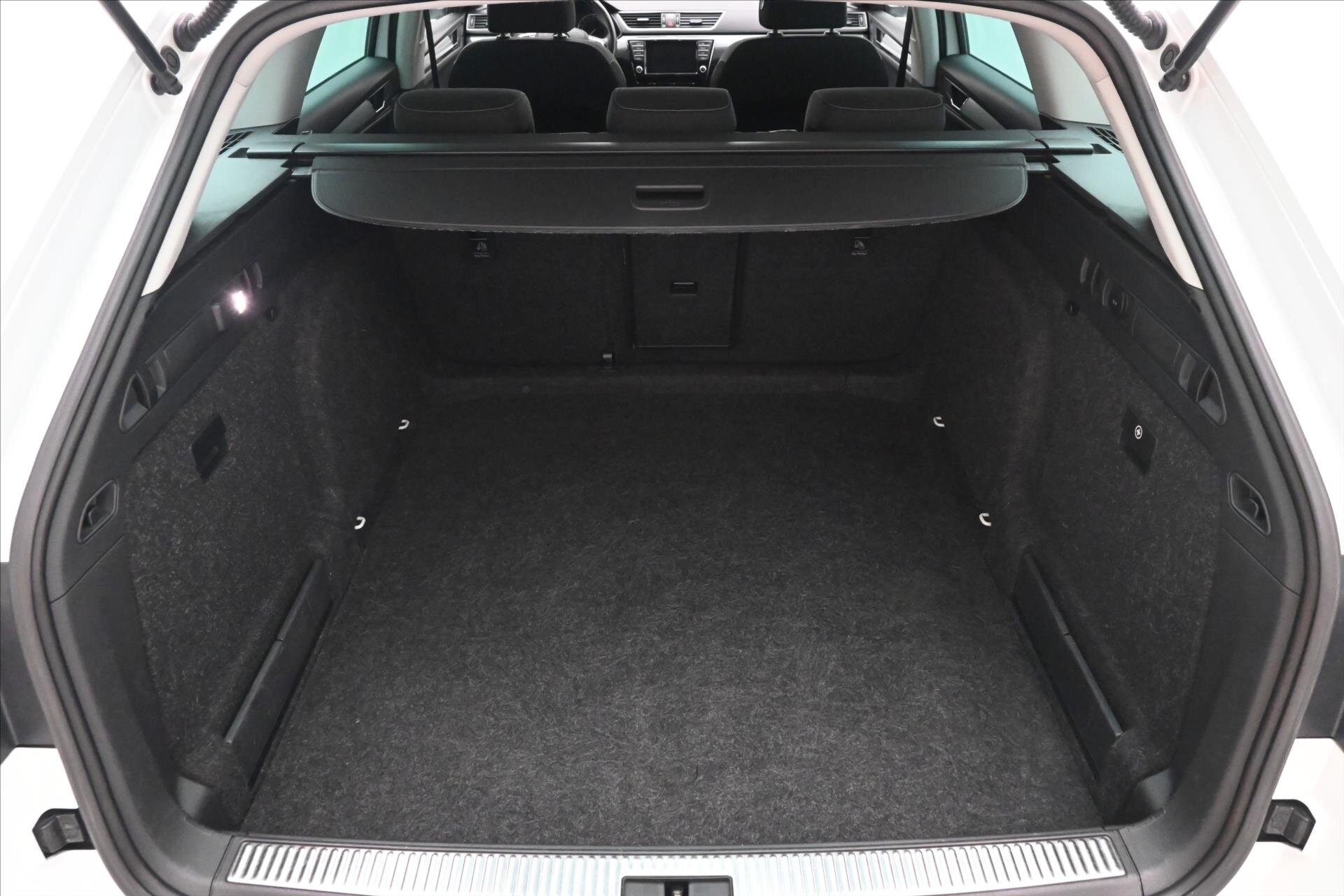 Škoda Superb Kombi 1,6 l 88 kw