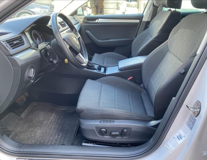 Škoda Superb Kombi 2,0 l 110 kw