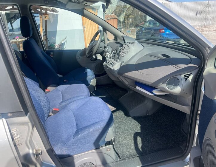 Fiat Multipla Kombi 1,9 l 1910 kw