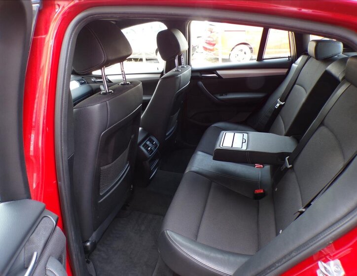 BMW X4 Sedan 3,0 l 190 kw