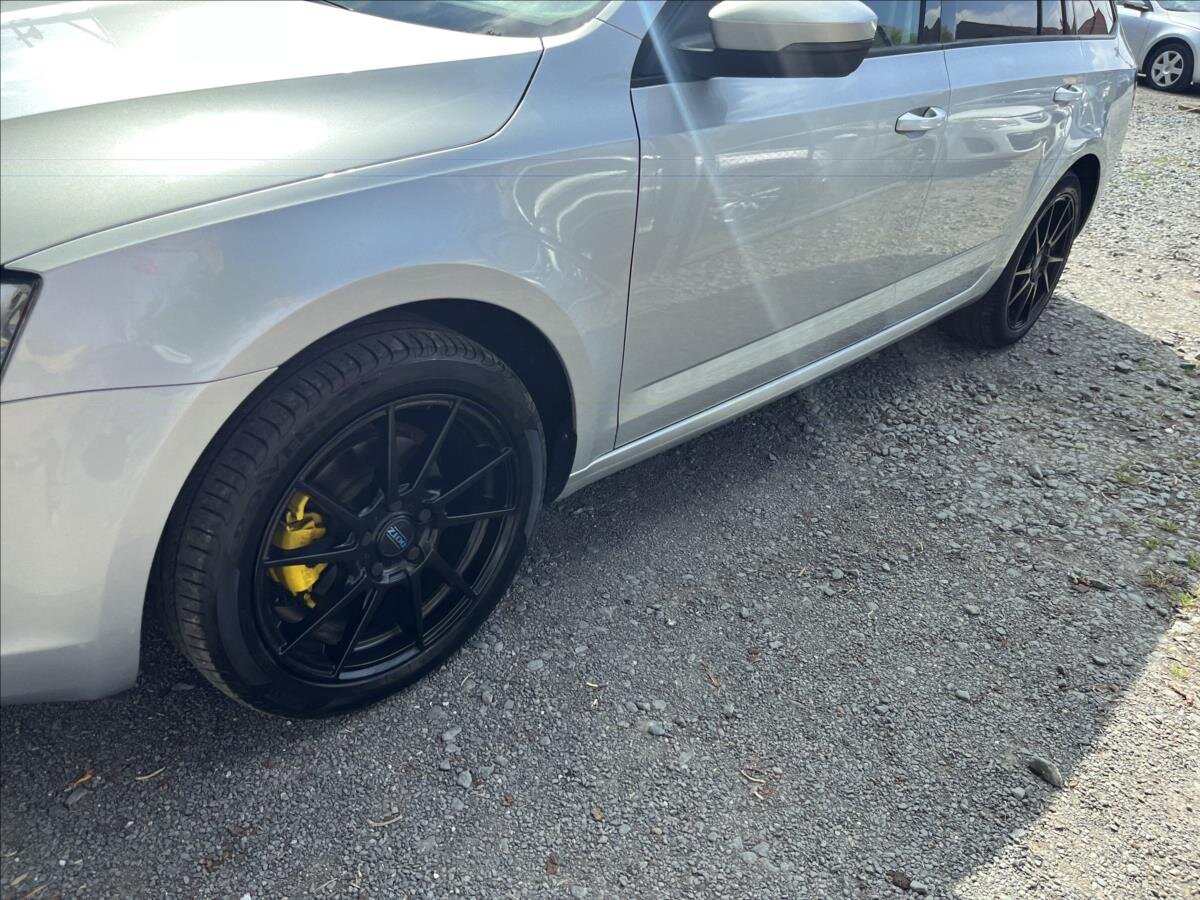 Škoda Octavia Kombi 1,6 l 77 kw