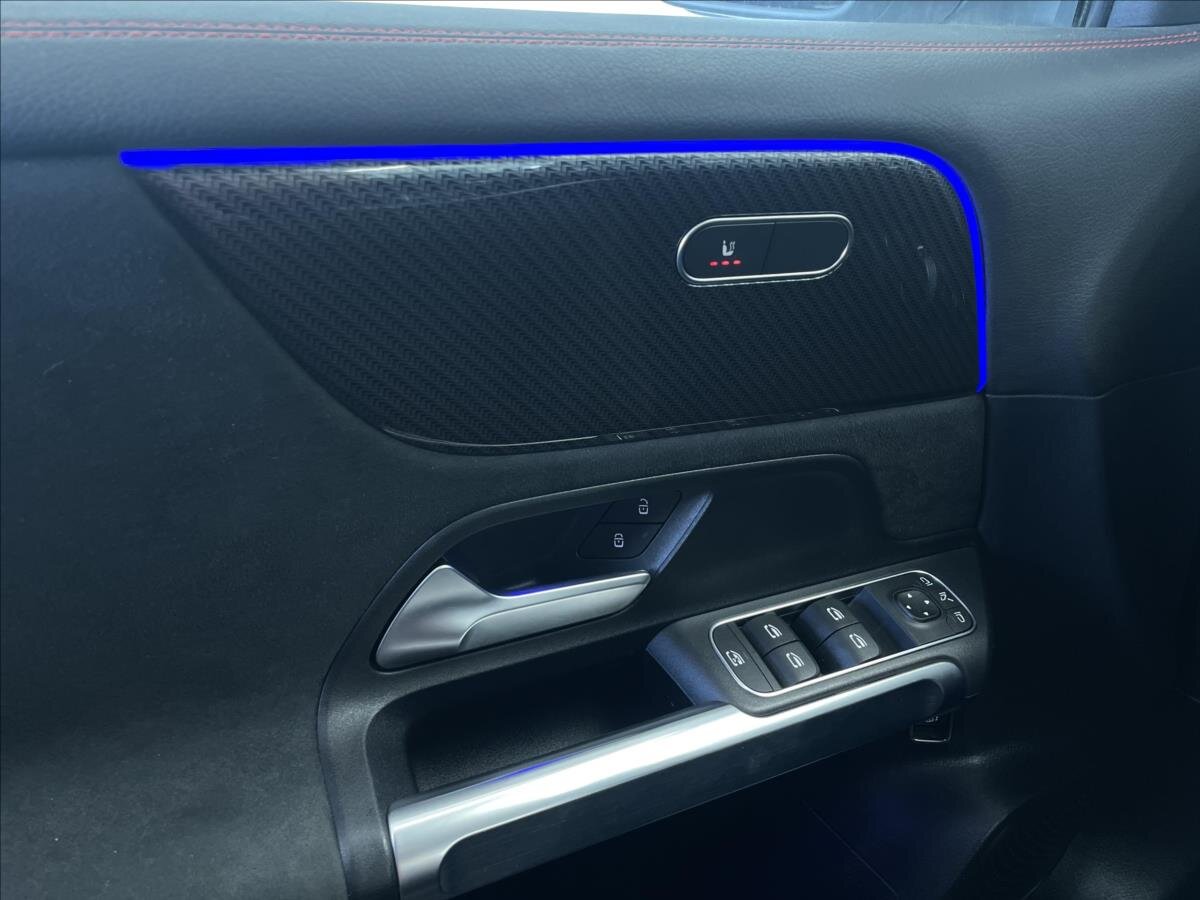 Mercedes-Benz GLB SUV 1,3 l 120 kw