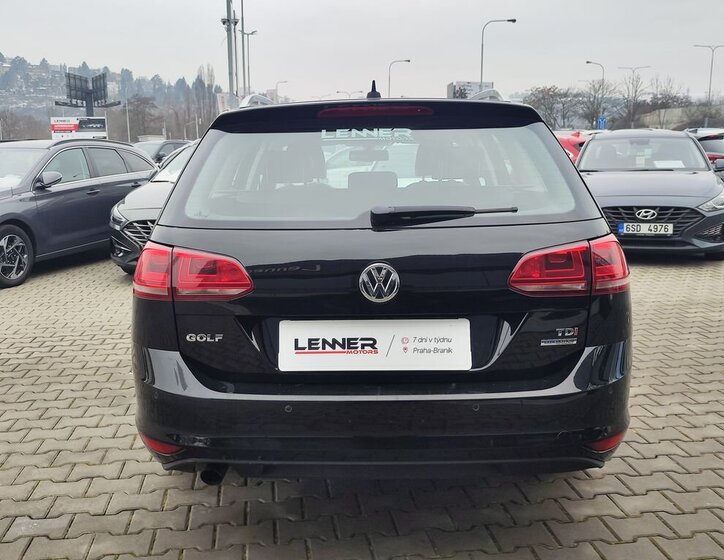 Volkswagen Golf Kombi 1,6 l 77 kw