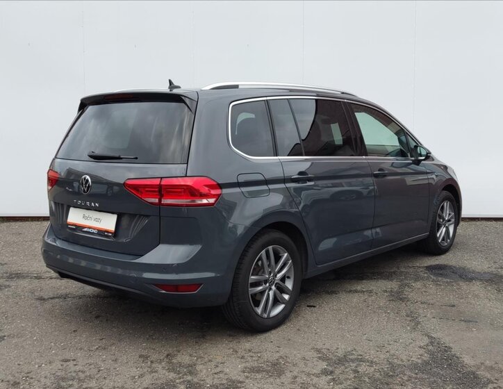 Volkswagen Touran MPV 1,5 l 110 kw