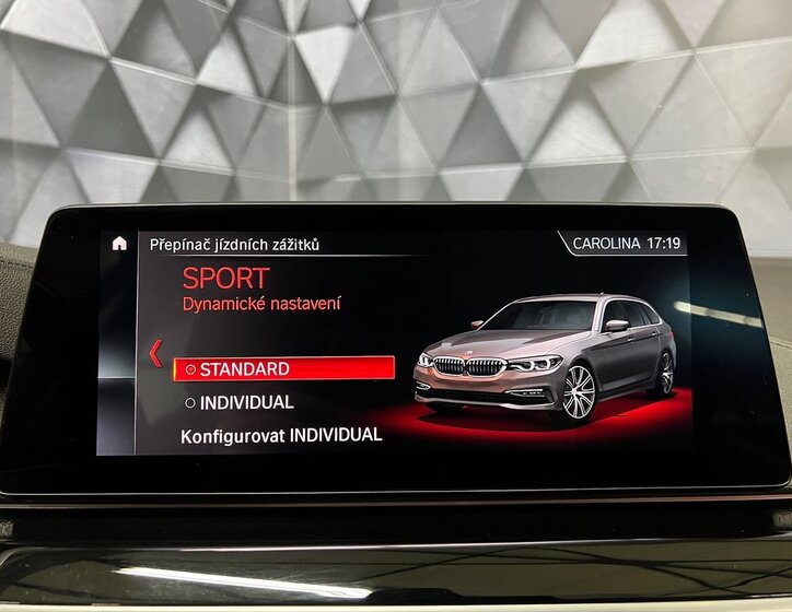 BMW Řada 5 Kombi 3,0 l 195 kw