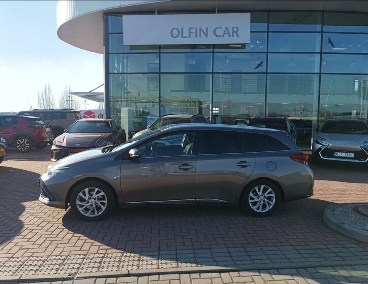 Toyota Auris Kombi 1,6 l 97 kw