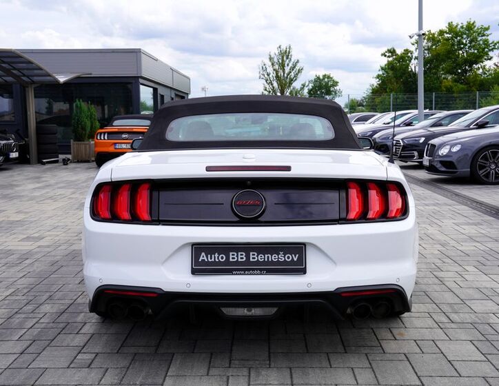 Ford Mustang 5