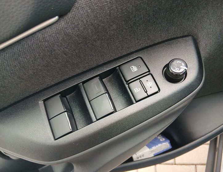 Toyota Yaris Cross 17