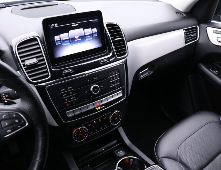 Mercedes-Benz GLE SUV 3,0 l 190 kw