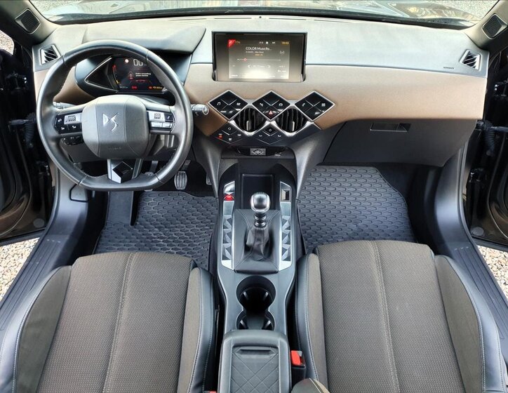 DS Automobiles DS3 Crossback 18