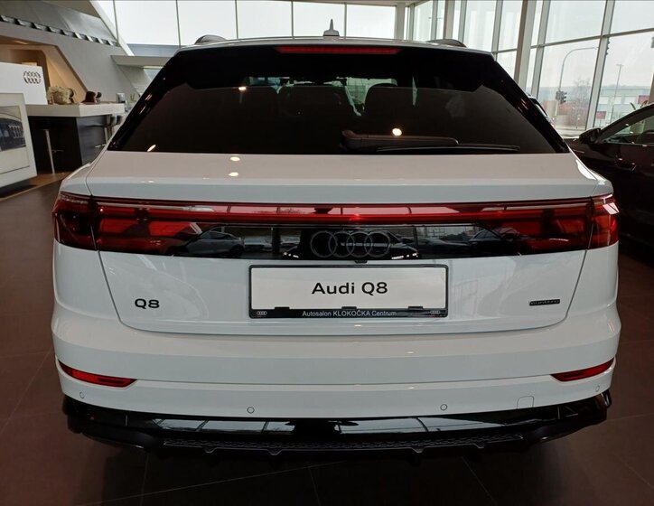 Audi Q8 SUV 3,0 l 210 kw