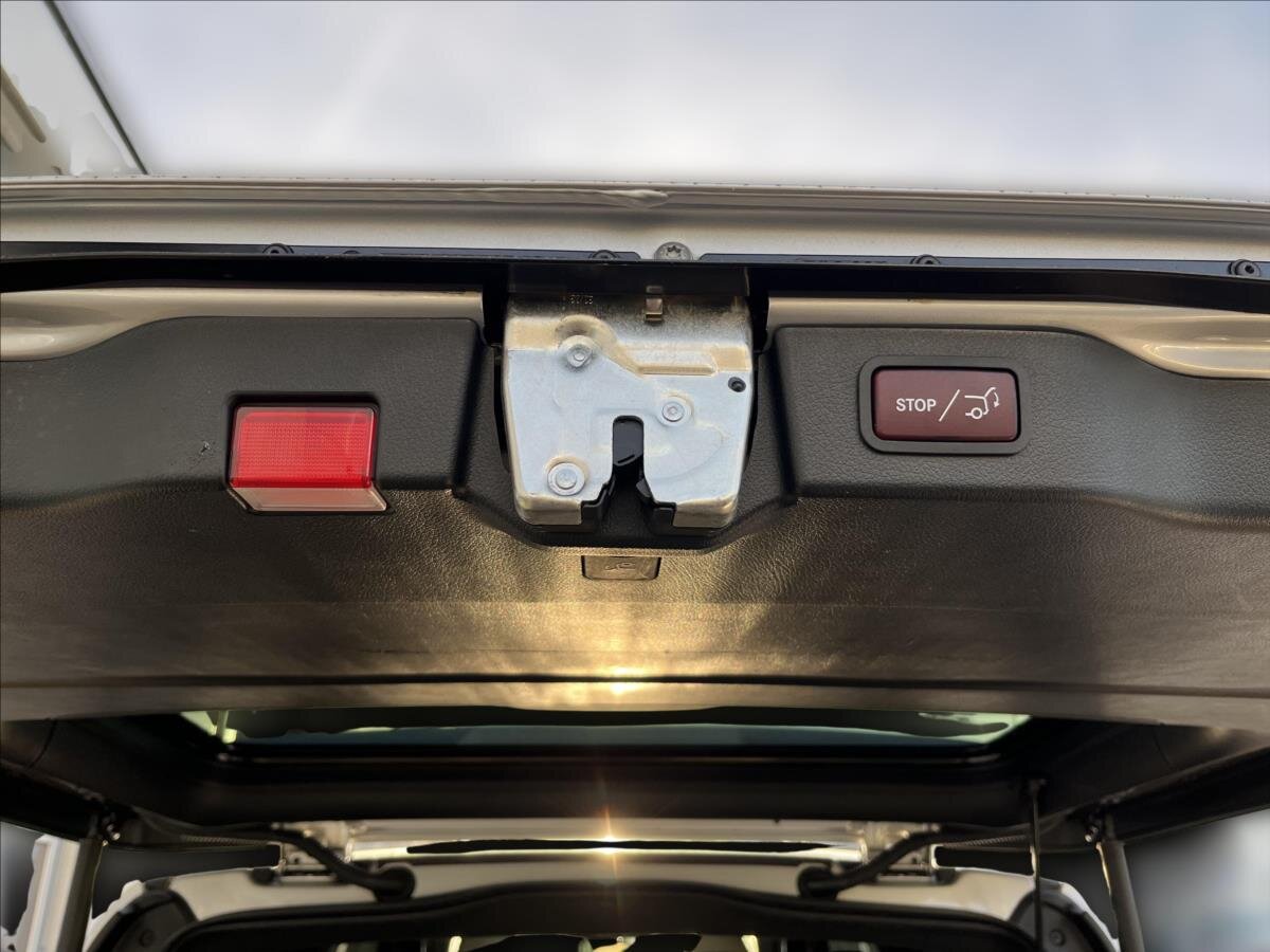 Mercedes-Benz Třídy V MPV 2,0 l 174 kw