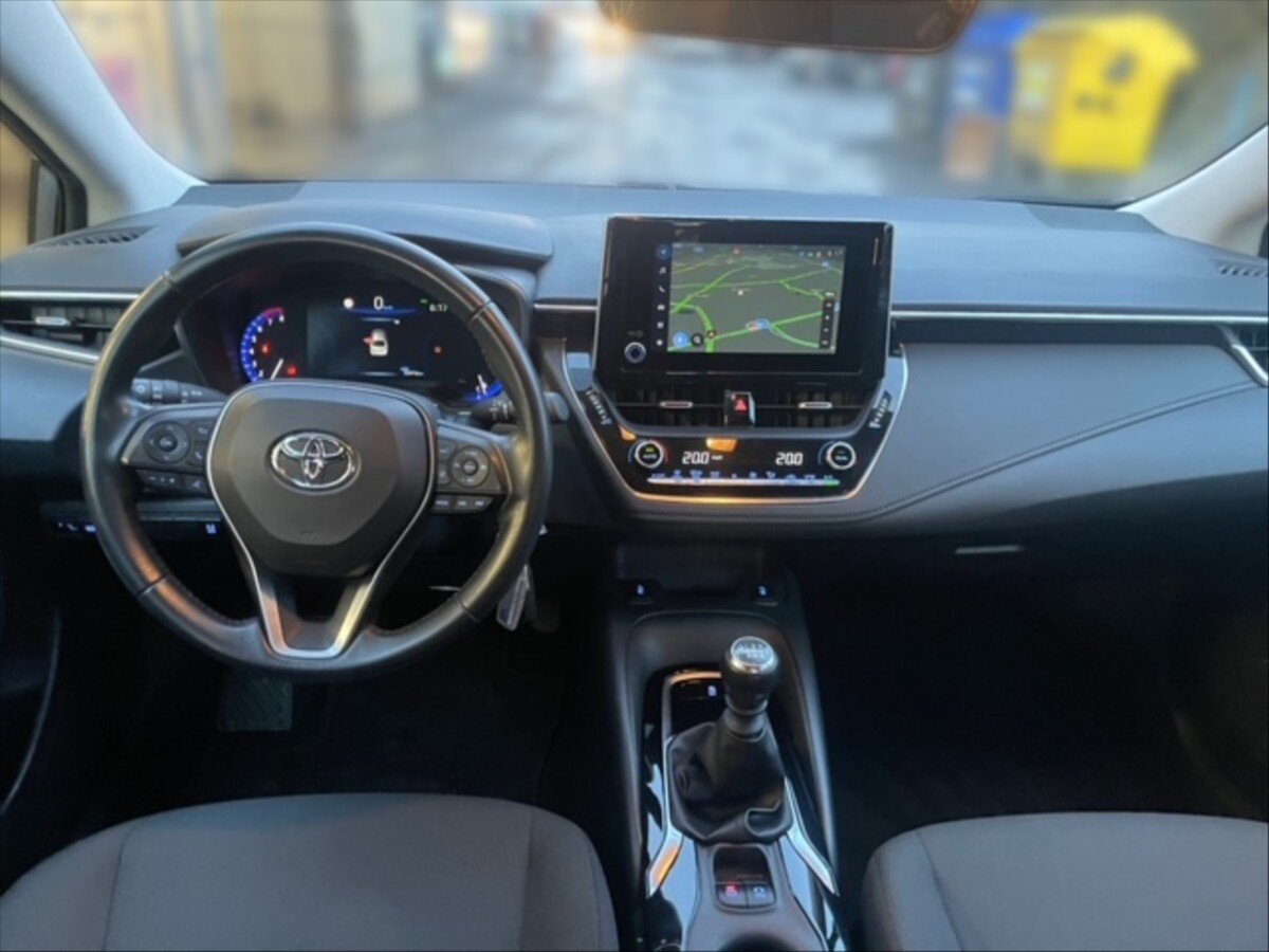 Toyota Corolla Sedan / Limuzína 1,5 l 92 kw