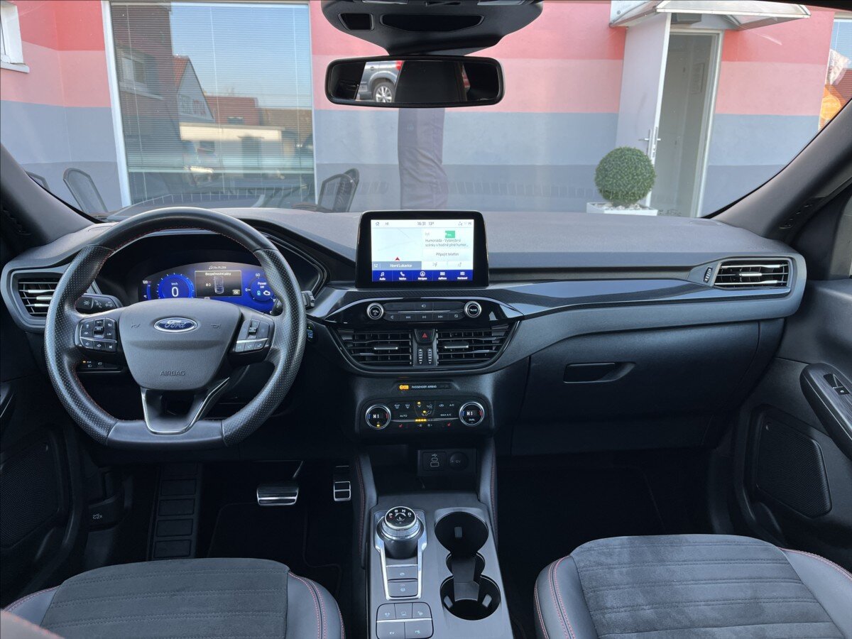 Ford Kuga SUV / Terénní 2,5 l 165 kw