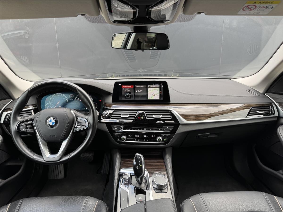 BMW Řada 5 Sedan / Limuzína 2,0 l 185 kw