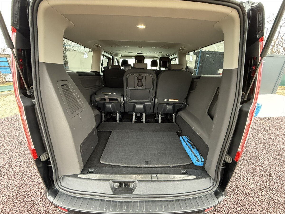 Ford Tourneo Custom MPV 2,0 l 125 kw