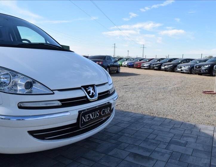 Peugeot 807 MPV 2,0 l 100 kw