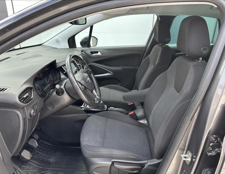 Opel Crossland X 11