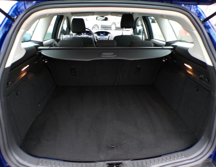 Ford Focus Kombi 999,0 92 kw