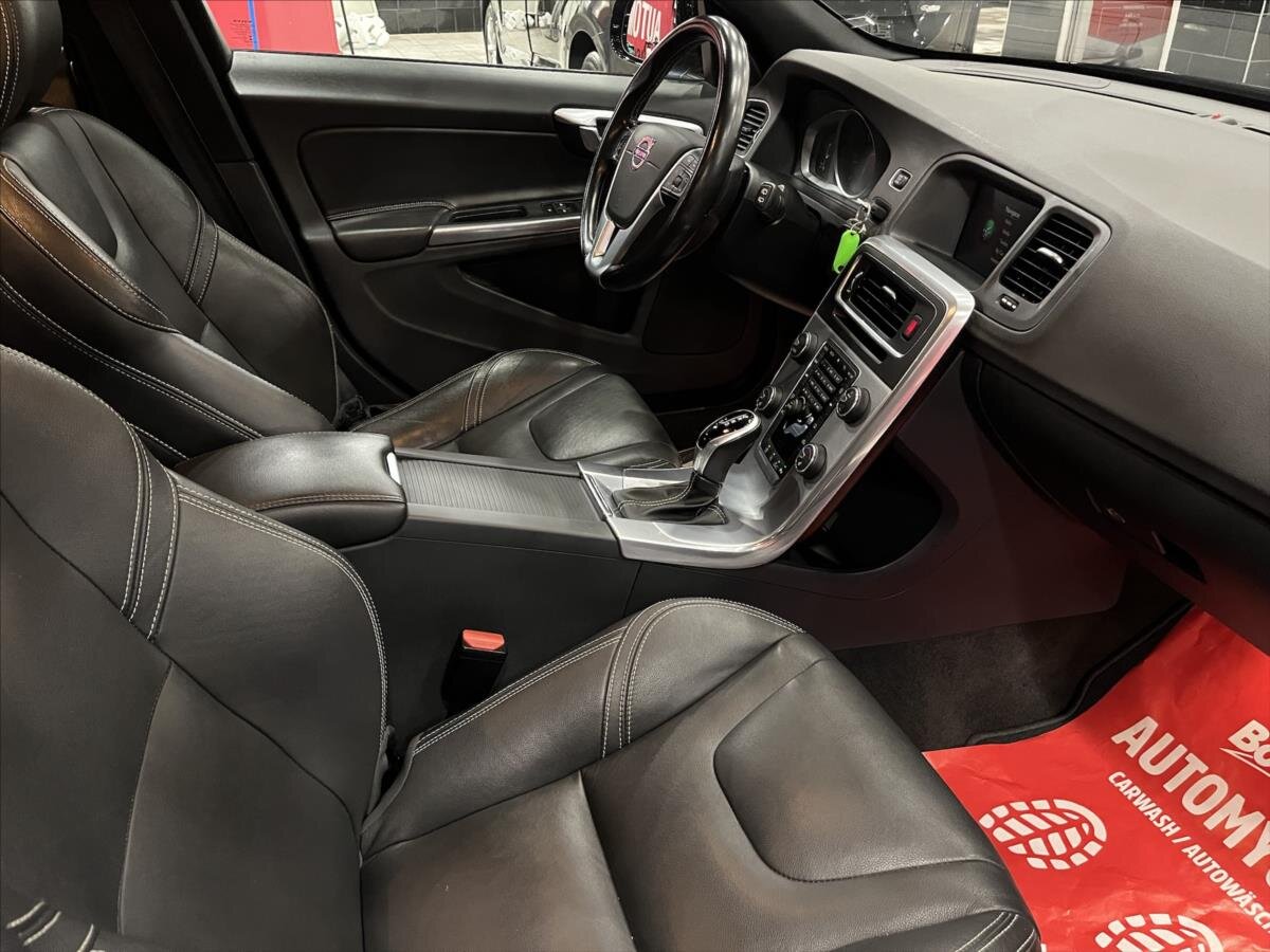 Volvo V60 Kombi 2,4 l 140 kw