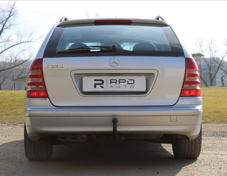 Mercedes-Benz Třídy C 9