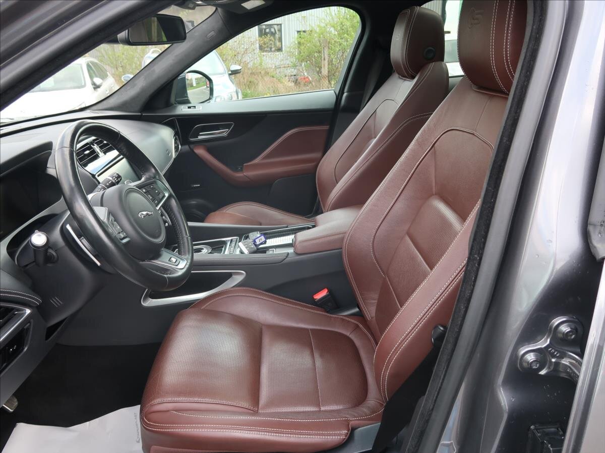 Jaguar F-Pace SUV / Terénní 3,0 l 280 kw