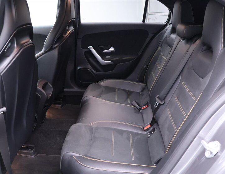 Mercedes-Benz Třídy A Hatchback 2,0 l 310 kw