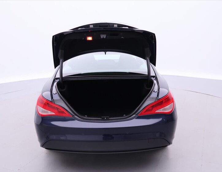 Mercedes-Benz CLA Sedan / Limuzína 1,5 l 80 kw