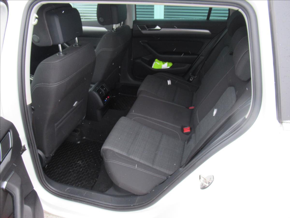 Volkswagen Passat Kombi 2,0 l 110 kw