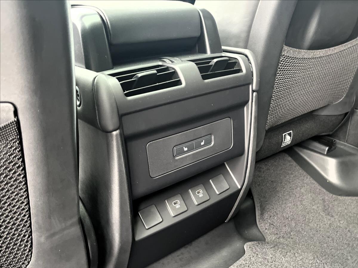 Land Rover Defender SUV 3,0 l 183 kw