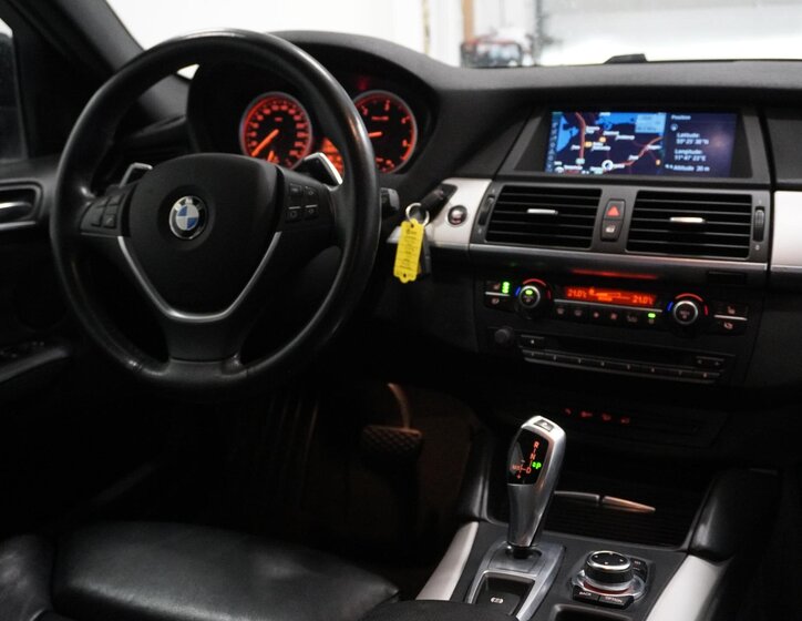 BMW X6 SUV 3,0 l 180 kw