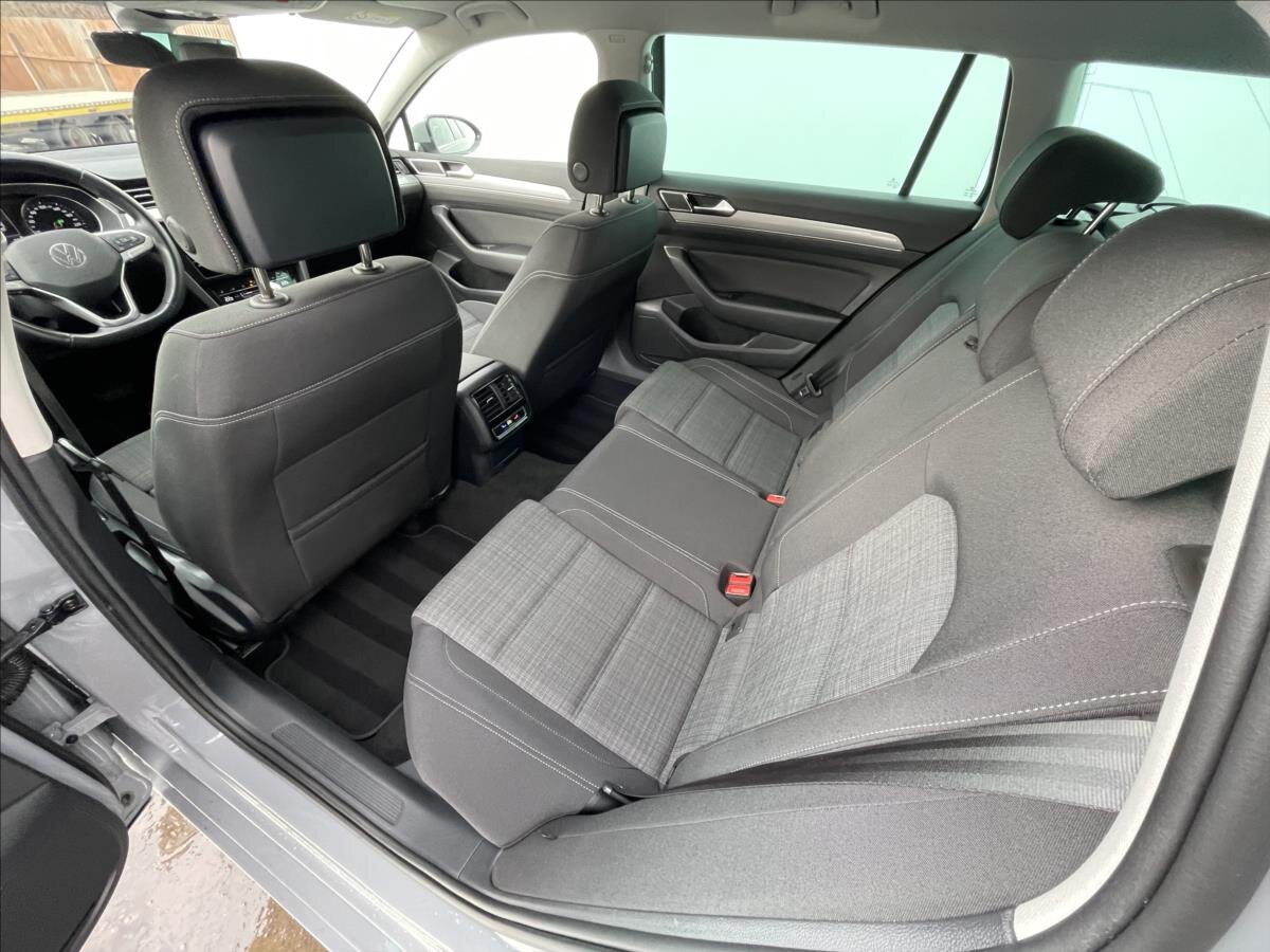 Volkswagen Passat Kombi 1,5 l 110 kw